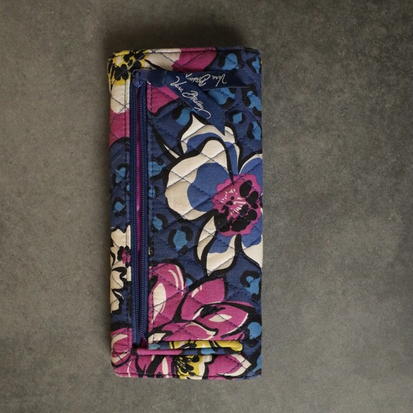 Vera Bradley RFID Wallet Zip Around Large Floral Leopard Print - Picture 2 of 3